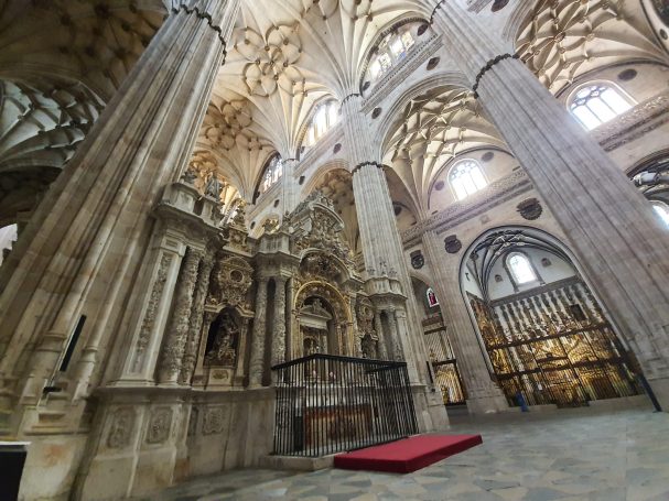 El interior de la Catedral Nueva de Salamanca El interior de la Catedral Nueva de Salamanca