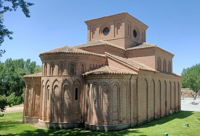 Iglesia románica mudéjar del Arrabal Iglesia románica mudéjar del Arrabal